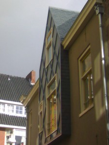 Oude Kijk in 't jatstraat Groningen - Dak en Gevel bekleedt met Natuurstenen Leien 